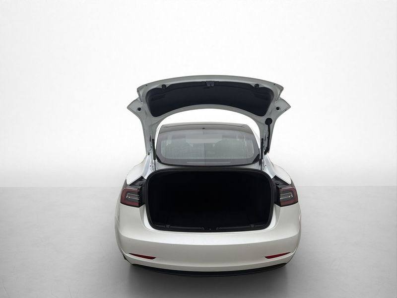 Tesla Model 3 bild 26