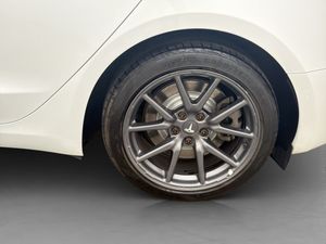 Tesla Model 3 bild 24
