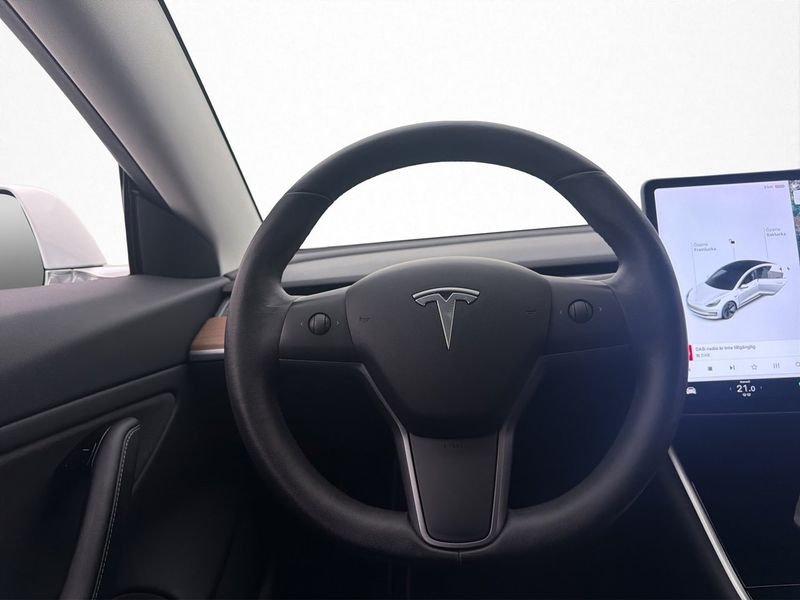 Tesla Model 3 bild 31