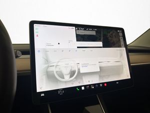 Tesla Model 3 bild 15