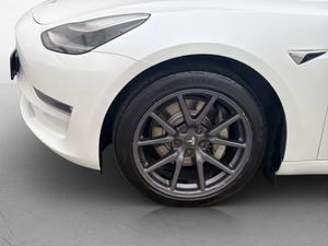 Tesla Model 3 bild 23