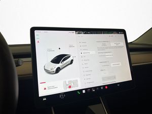 Tesla Model 3 bild 18