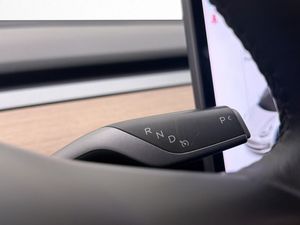 Tesla Model 3 bild 12