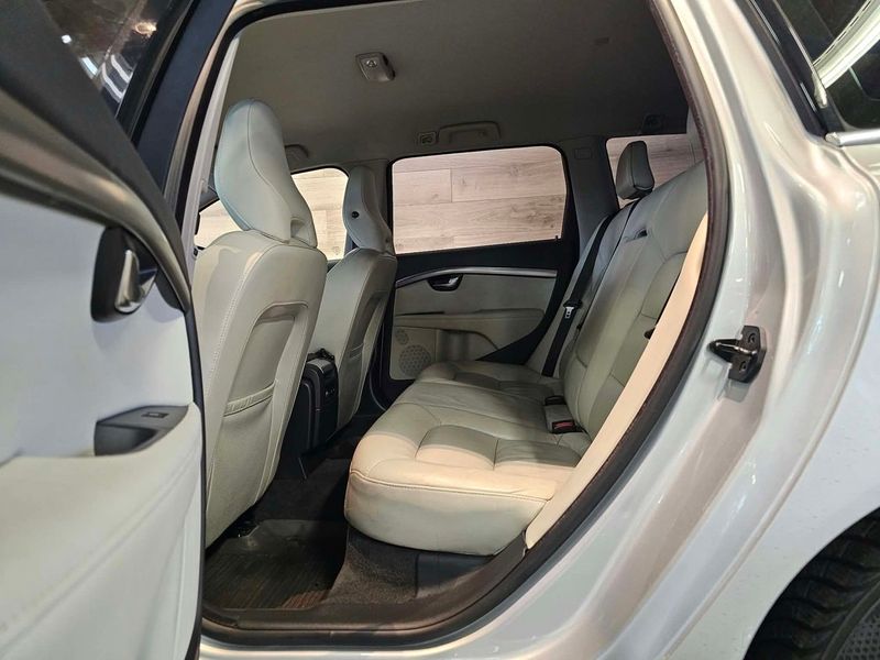Volvo V70 bild 8