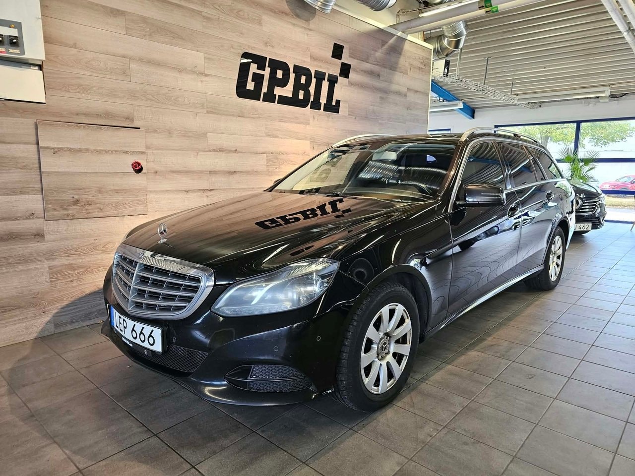 Mercedes E220