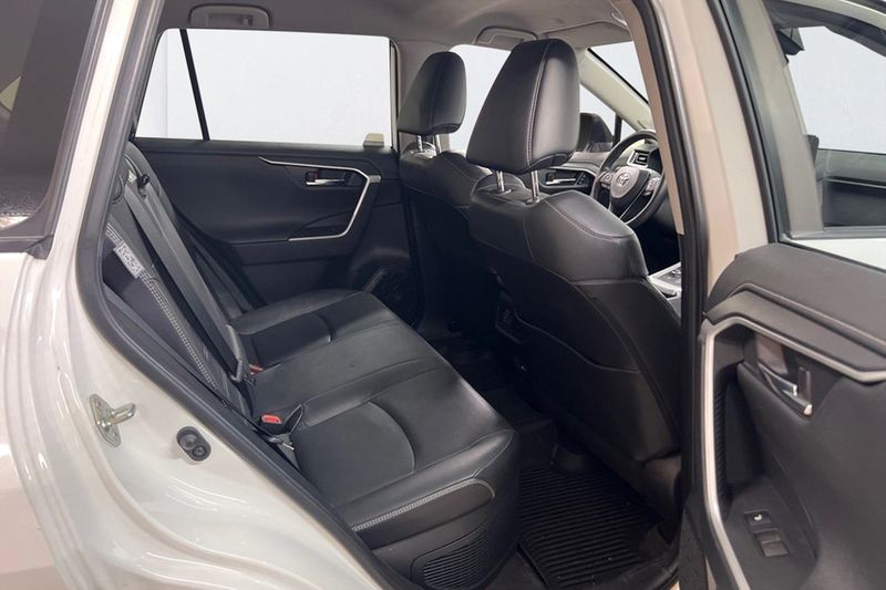 Toyota RAV4 bild 9