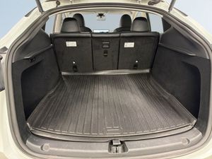 Tesla Model Y bild 12