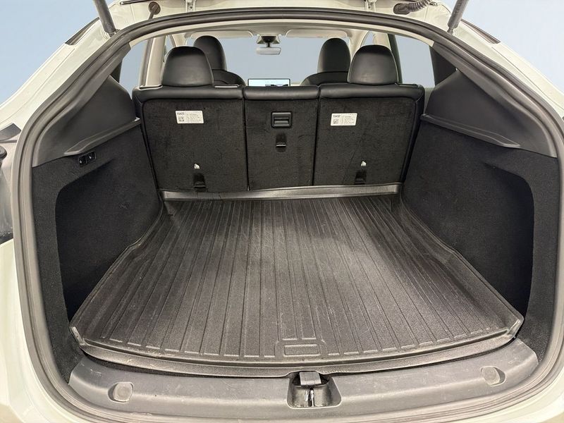 Tesla Model Y bild 12