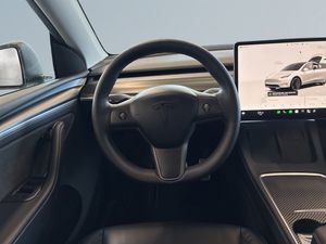 Tesla Model Y bild 9