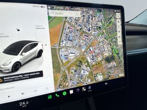 Tesla Model Y bild 15