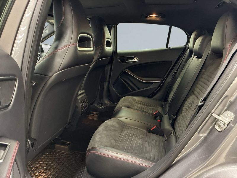 Mercedes GLA220 bild 13