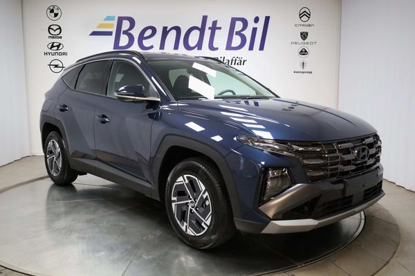 Hyundai Tucson PHEV 4WD Essential | Lagerbil | Navi |63 km El-räckvidd - 2027
