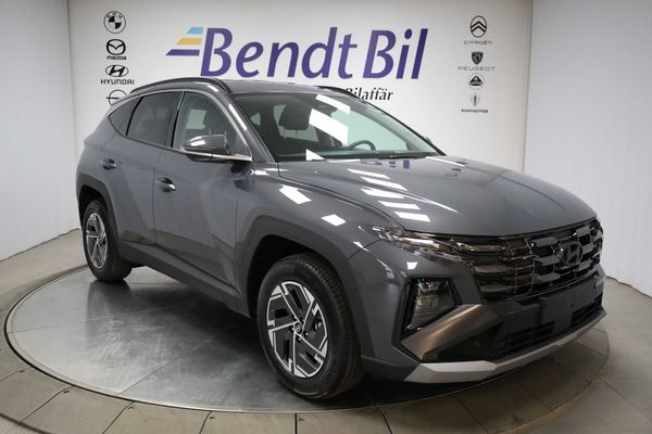 Hyundai Tucson PHEV 4WD Essential | Lagerbil | Navi |63 km El-räckvidd - 2027