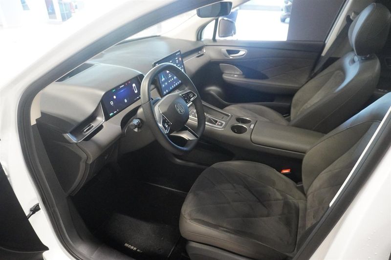 MG S6 EV bild 2