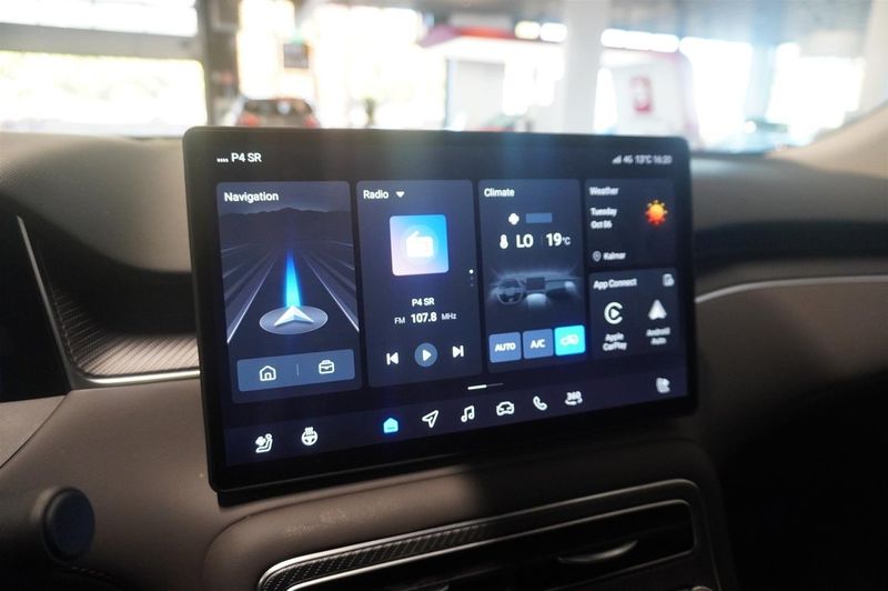 MG S6 EV bild 13