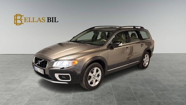Volvo XC70 D5 AWD 185HK SUMMUM D-VÄRM DRAG P-SENS SKINN ELSTOL - 2008