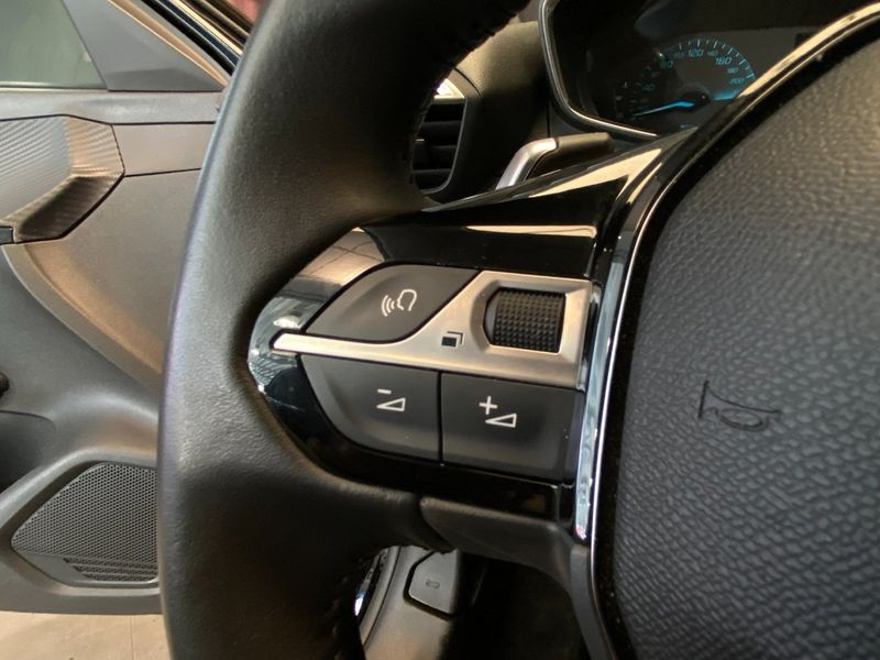 Peugeot 208 bild 38