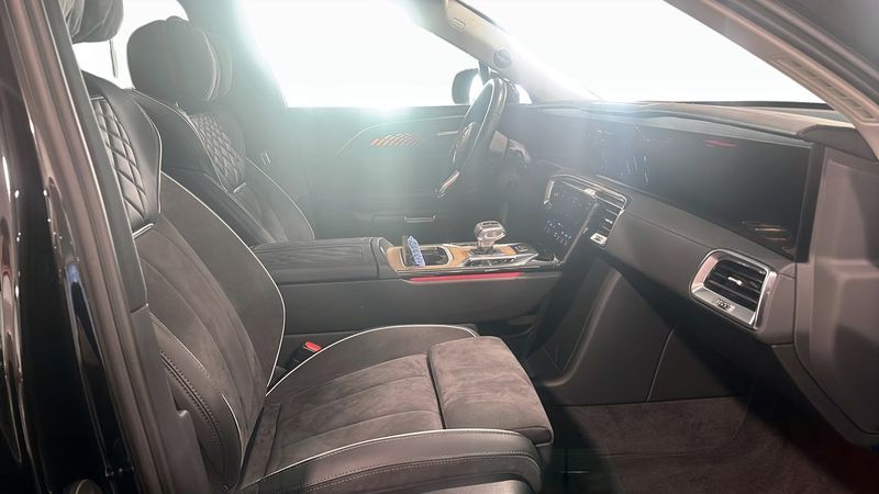Hongqi E-HS9 bild 3