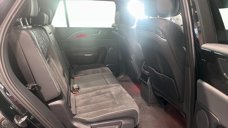 Hongqi E-HS9 bild 5