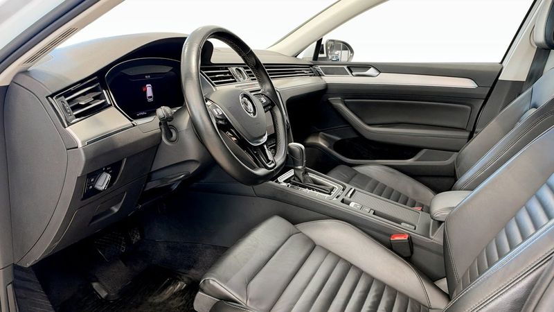 Volkswagen Passat bild 14