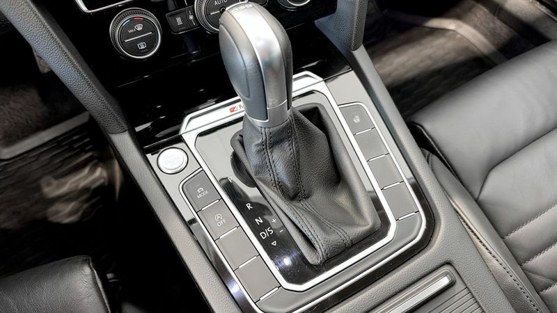 Volkswagen Passat bild 17