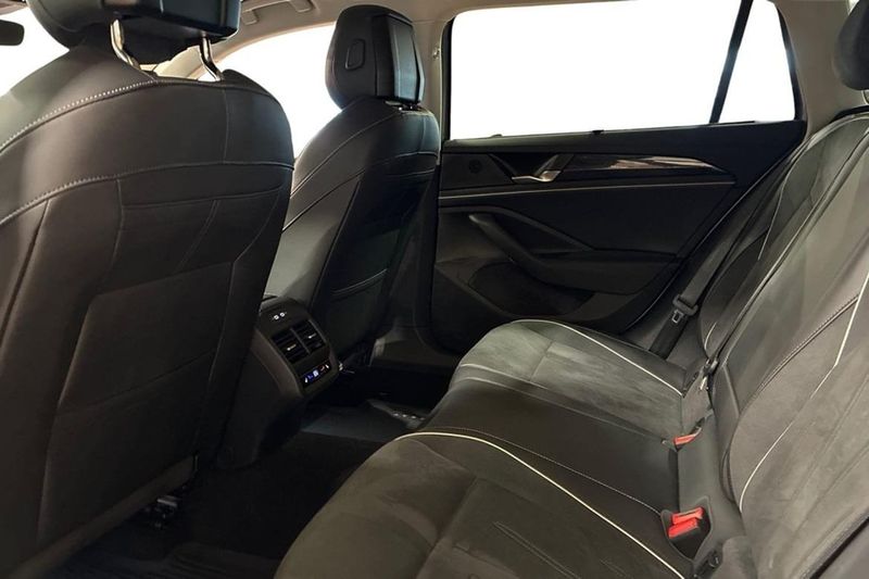 Volkswagen Passat bild 11