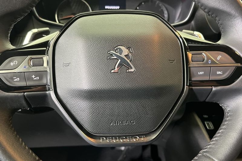 Peugeot 208 bild 10