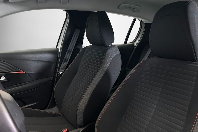 Peugeot 208 bild 6