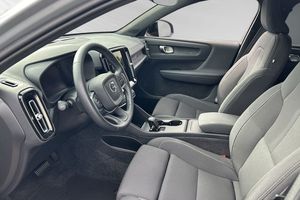 Volvo EX40 bild 8