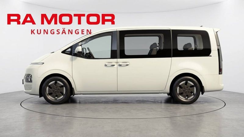 Hyundai Staria bild 2