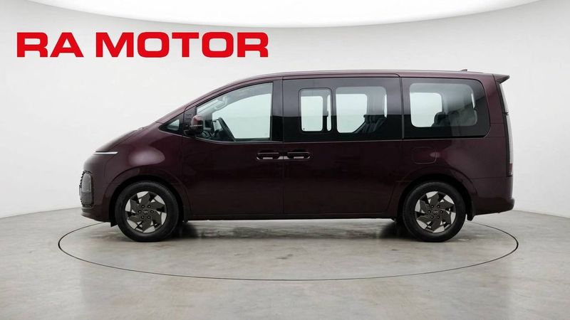 Hyundai Staria bild 2