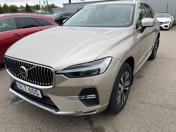 Volvo XC60 T6 Recharge Core Bright plug in - 2024