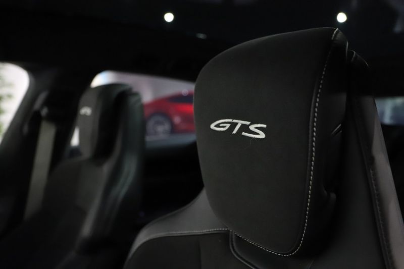 Porsche Taycan bild 14