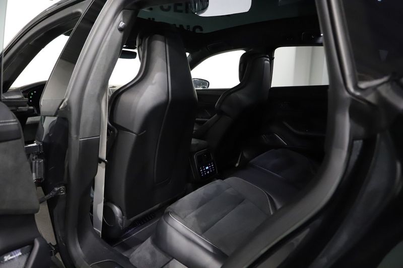 Porsche Taycan bild 23