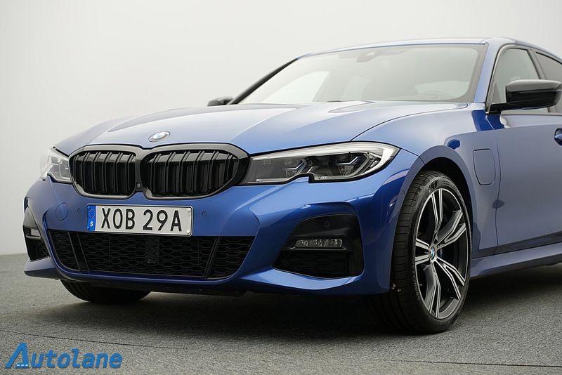 BMW 330 bild 11