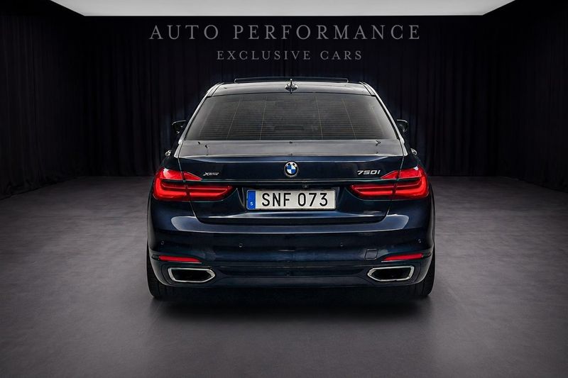 BMW 750 bild 5