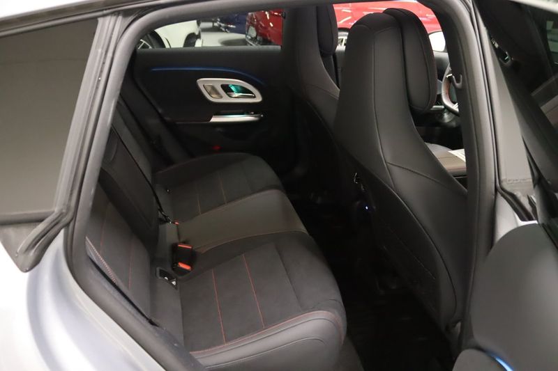 Mercedes CLA350 bild 22