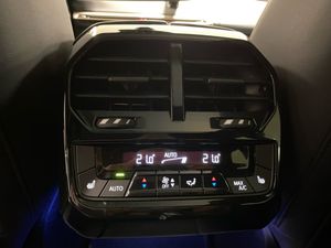 BMW iX bild 11