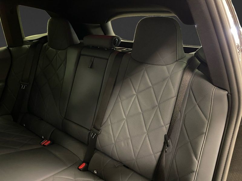 BMW iX bild 10