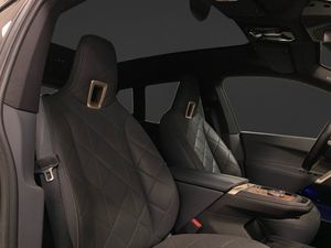 BMW iX bild 13