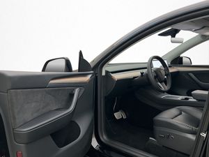 Tesla Model Y bild 12