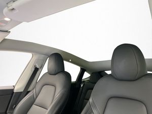 Tesla Model Y bild 14
