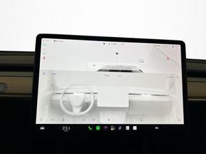 Tesla Model Y bild 24