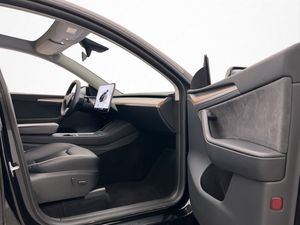 Tesla Model Y bild 29
