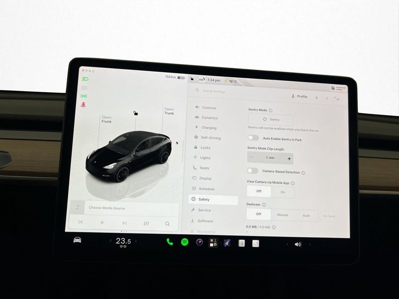 Tesla Model Y bild 26