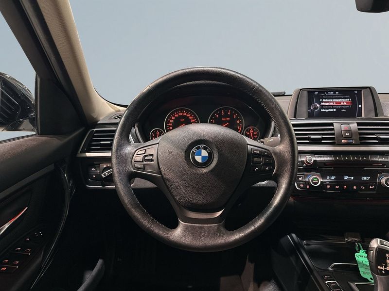 BMW 330 bild 9