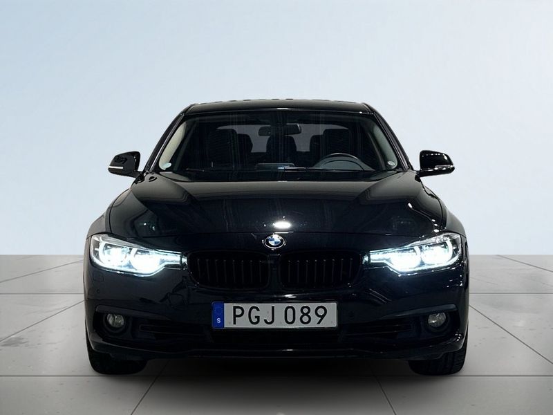 BMW 330 bild 2