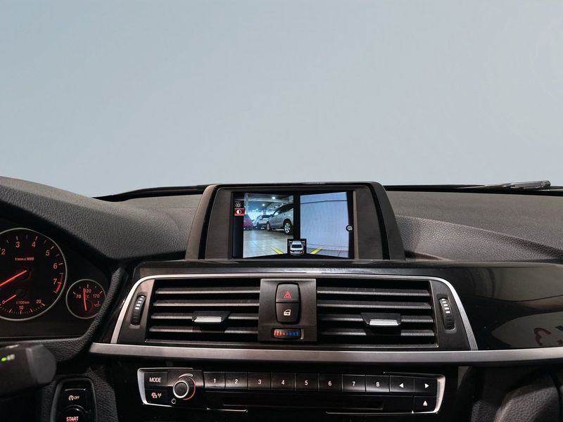 BMW 330 bild 15