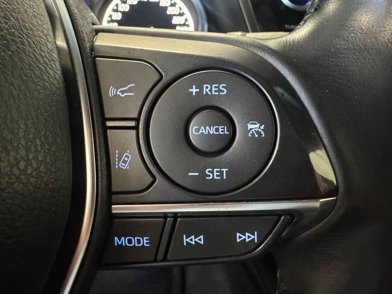 Toyota Camry bild 18