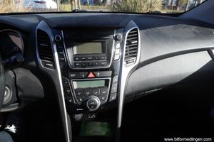 Hyundai i30 bild 7